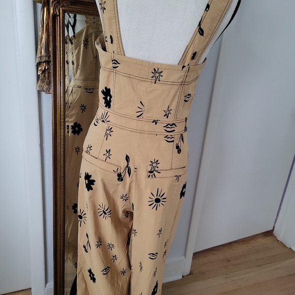 Anthropology/ Maeve Beige Floral Button-Front Jumpsuit - Picture 13 of 14